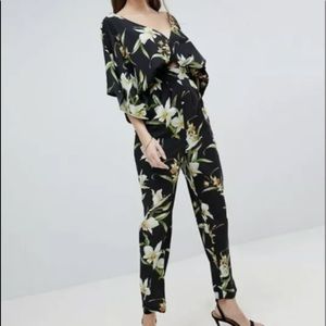 Asos Jumpsuit 0 Lilies Kimono Sleeves Skinny Legs Cut Out Front Detailing NWT